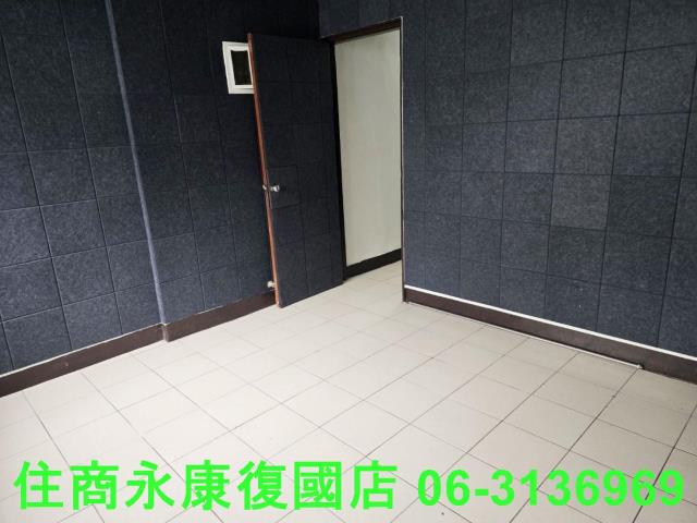 台南東區透天-8